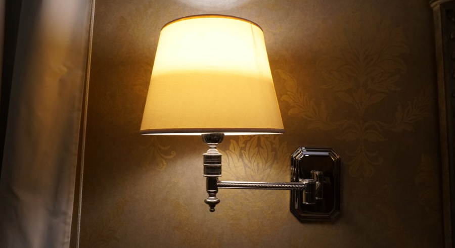Lampu Tempel Dinding